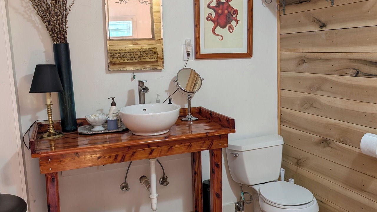 Photo of Bathroom in Fairview