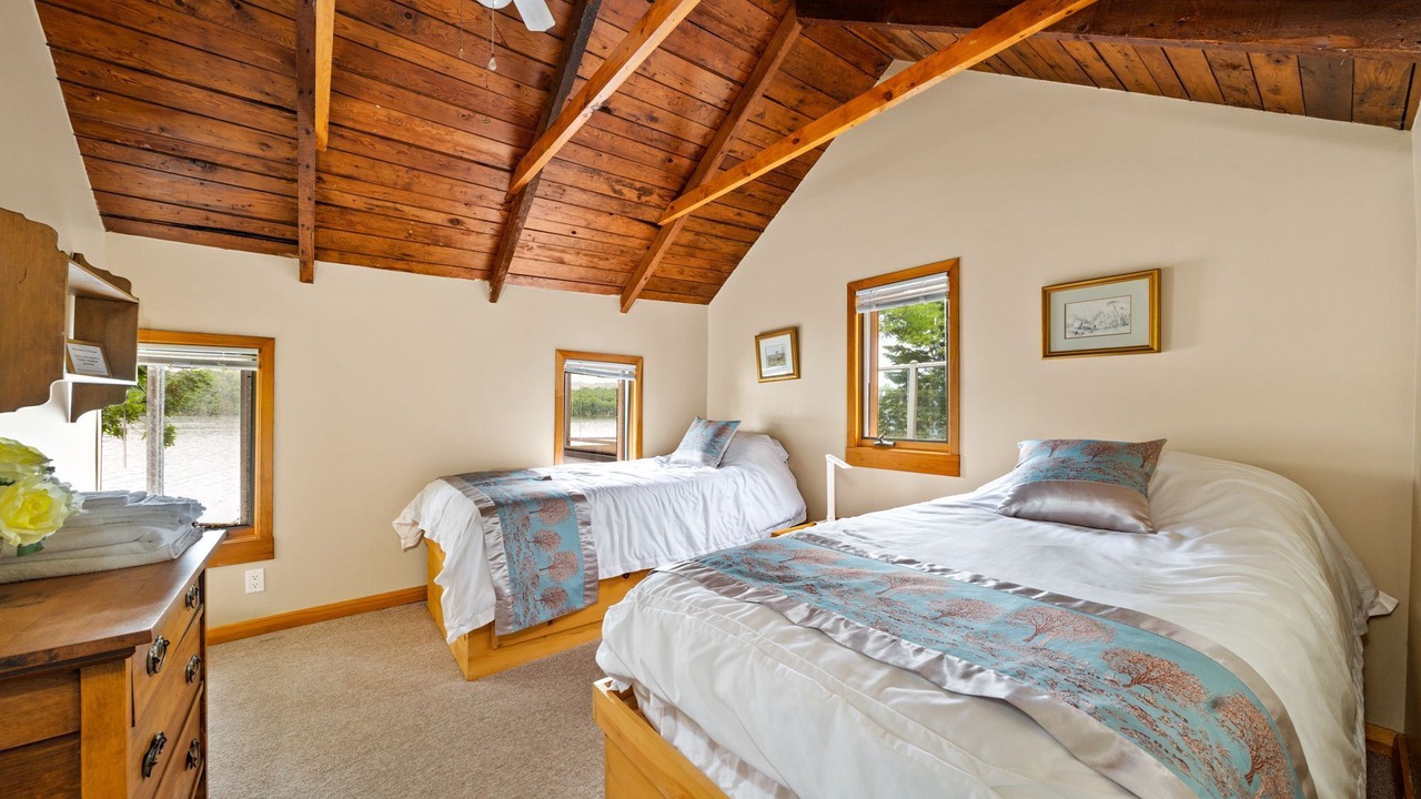 Photo of Bedroom in Greater Napanee