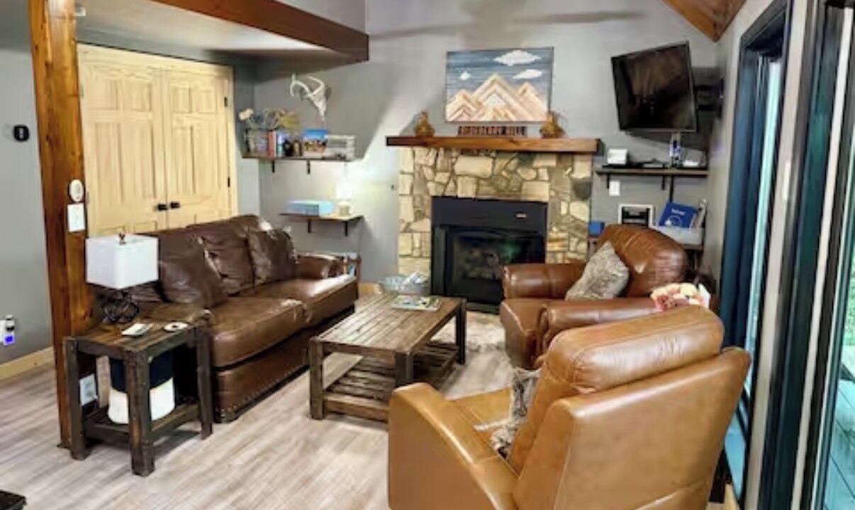 Photo of Livingroom in Almond