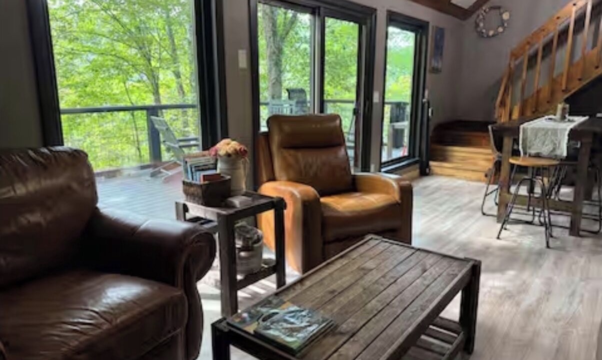 Photo of Livingroom in Almond