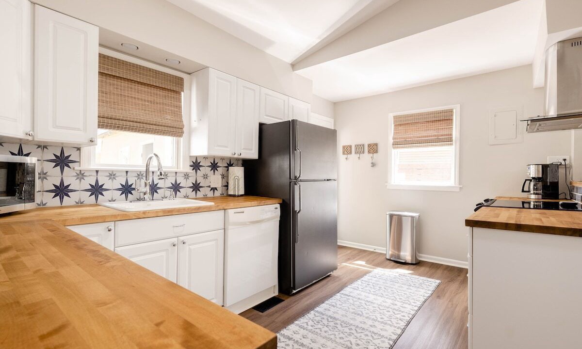 Photo of Kitchen in West Plaza