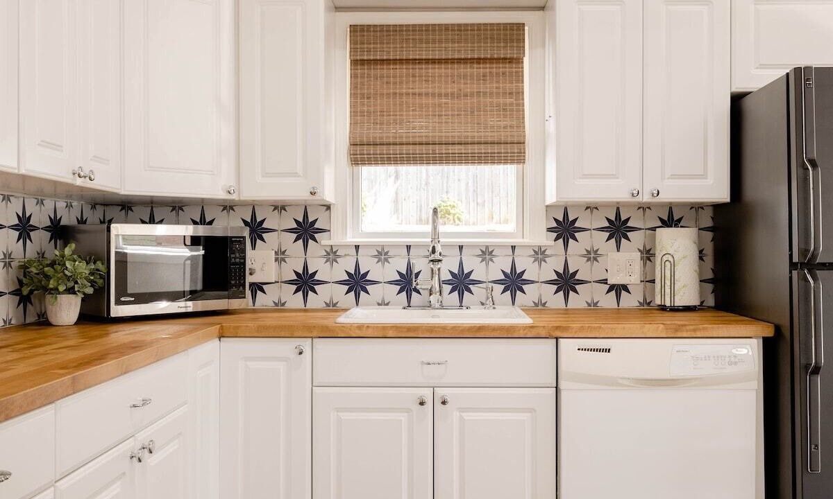 Photo of Kitchen in West Plaza