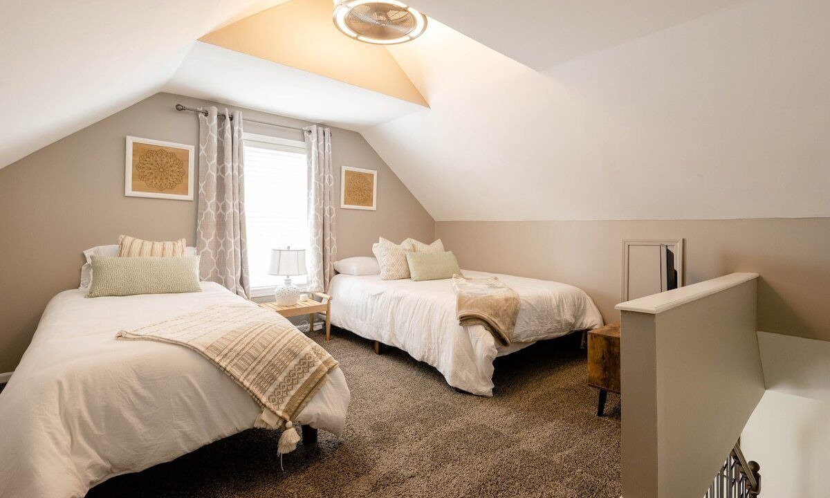 Photo of Bedroom in West Plaza