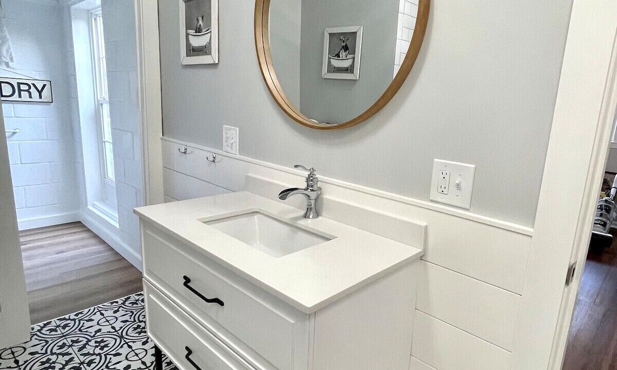 Photo of Bathroom in West Plaza