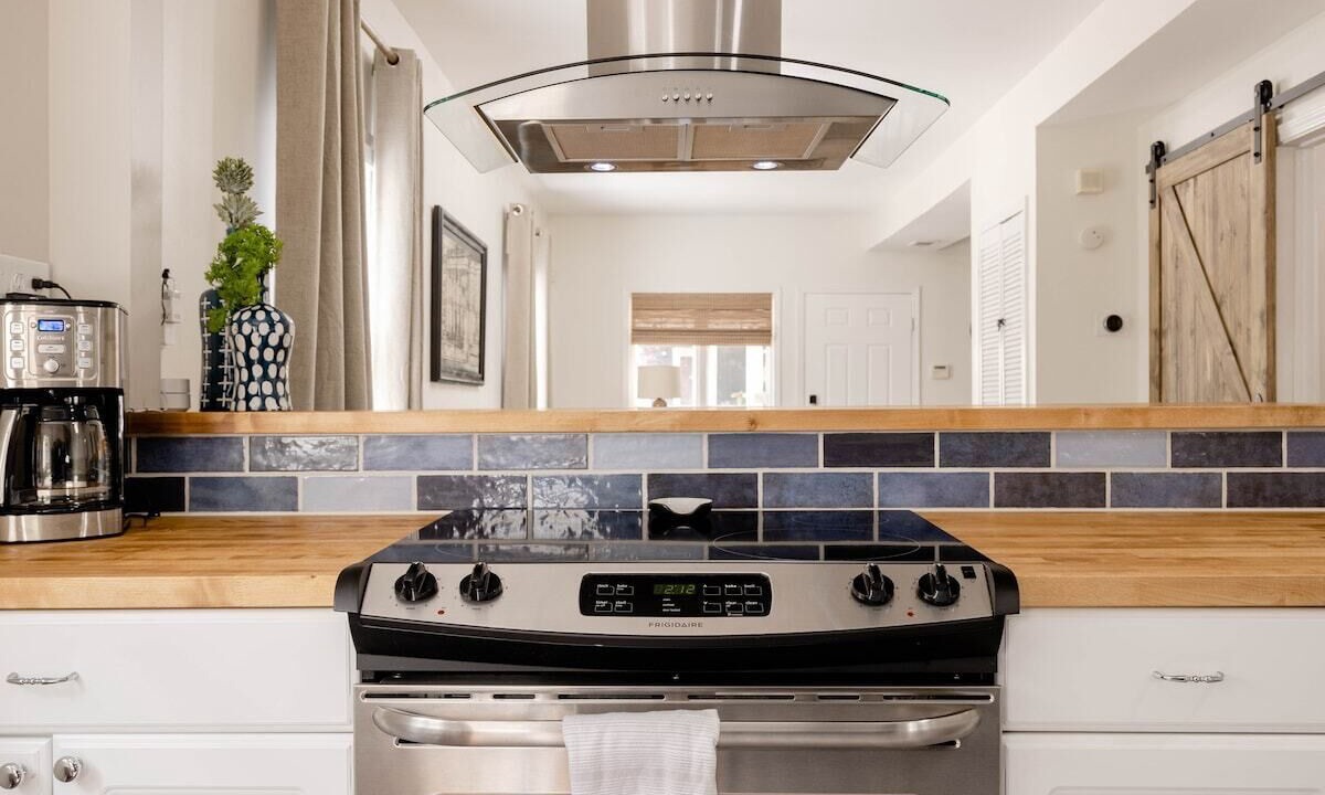 Photo of Kitchen in West Plaza