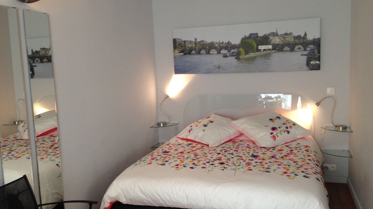 Photo of Bedroom in Passy