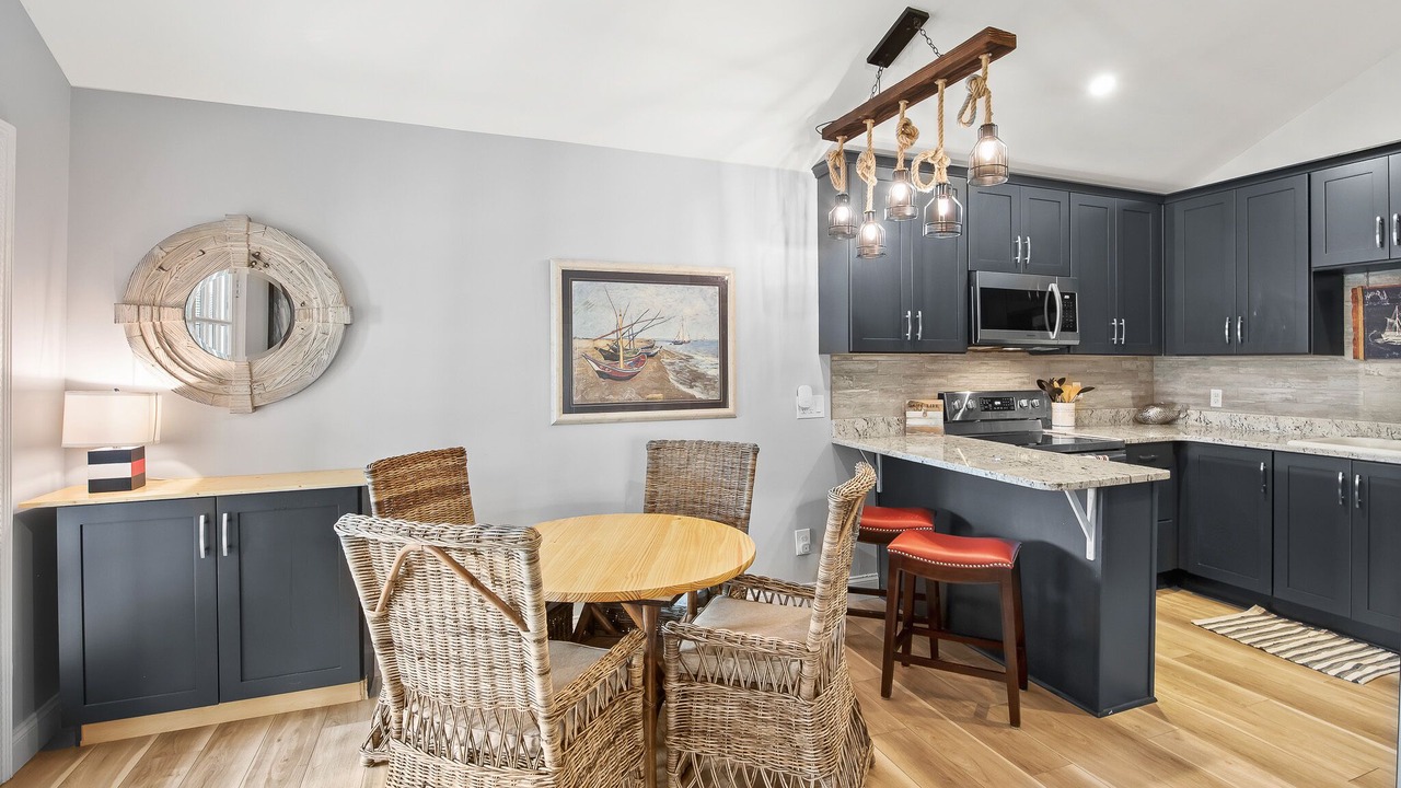 Photo of Kitchen in Laguna Beach Estates