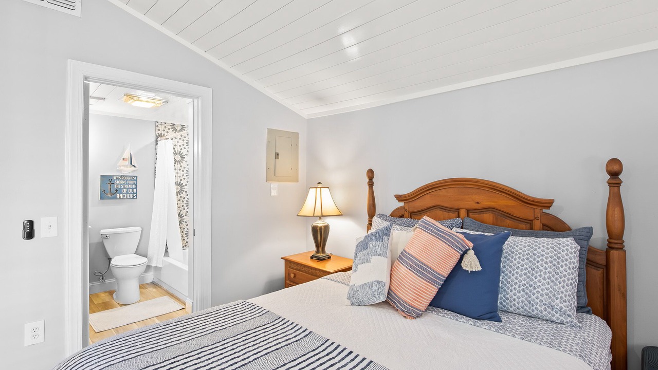 Photo of Bedroom in Laguna Beach Estates