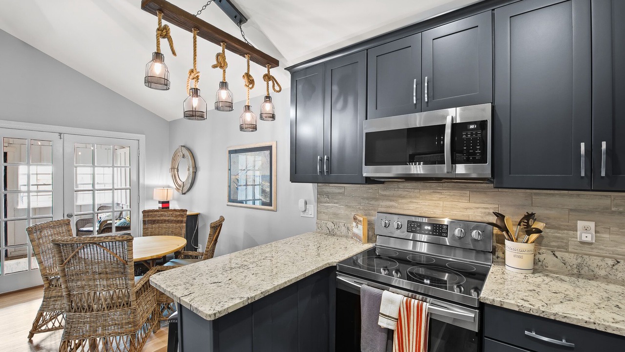 Photo of Kitchen in Laguna Beach Estates