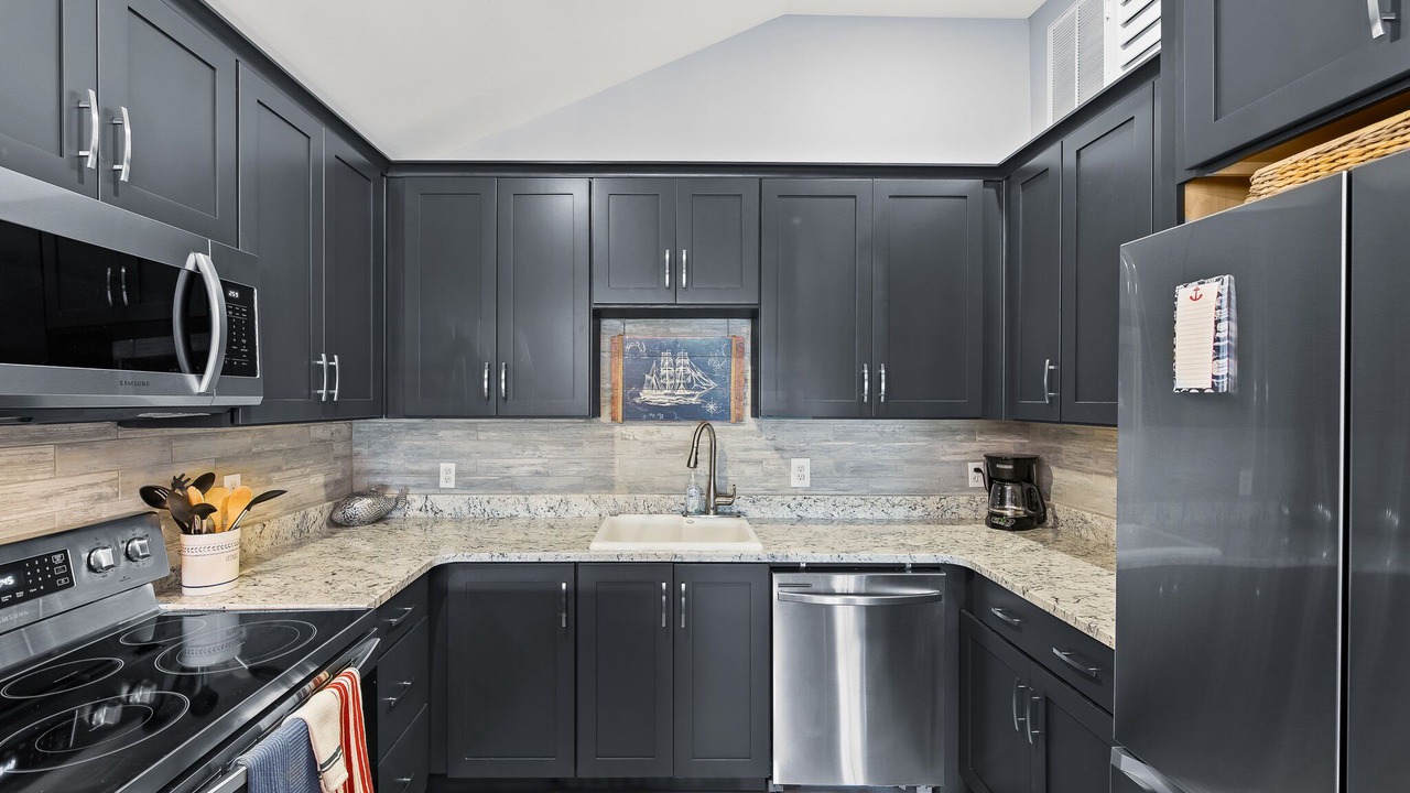 Photo of Kitchen in Laguna Beach Estates