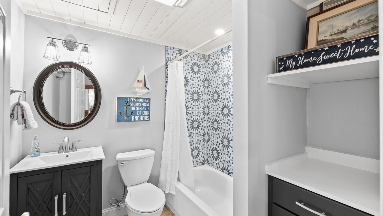 Photo of Bathroom in Laguna Beach Estates