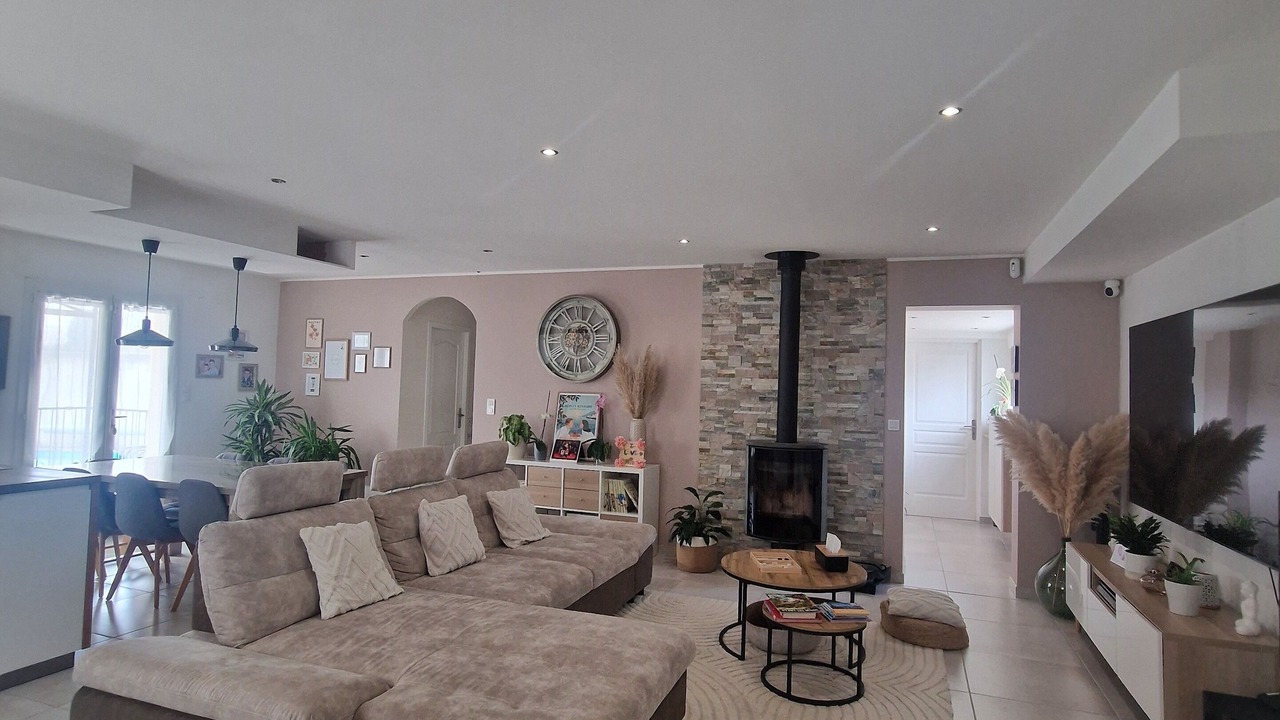 Photo of Livingroom in Camaret-sur-Aigues