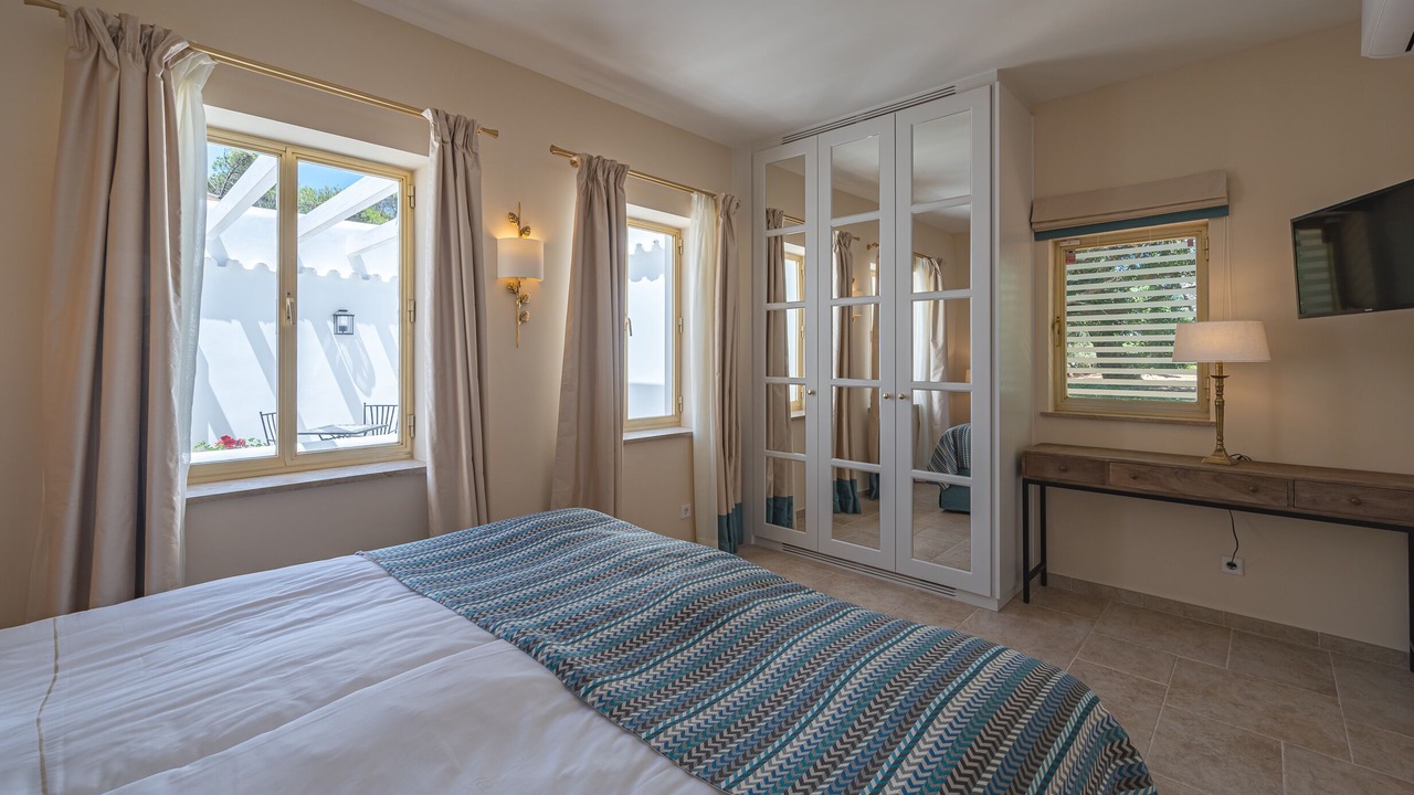 Photo of Bedroom in New Golden Mile