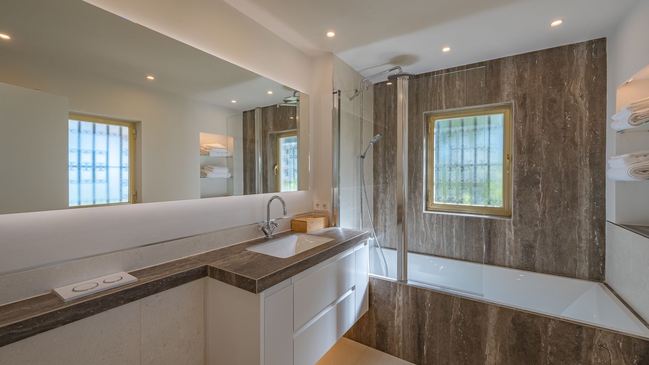 Photo of Bathroom in New Golden Mile