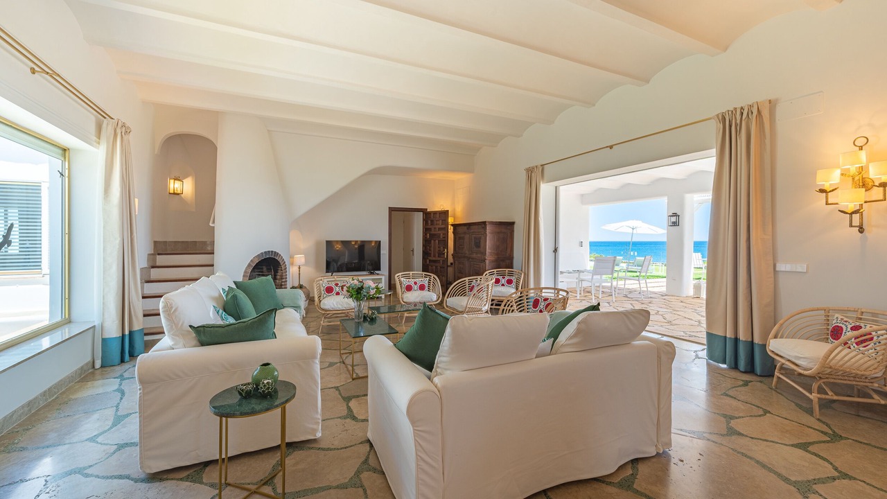 Photo of Livingroom in New Golden Mile