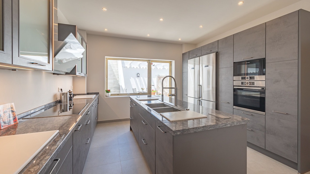 Photo of Kitchen in New Golden Mile