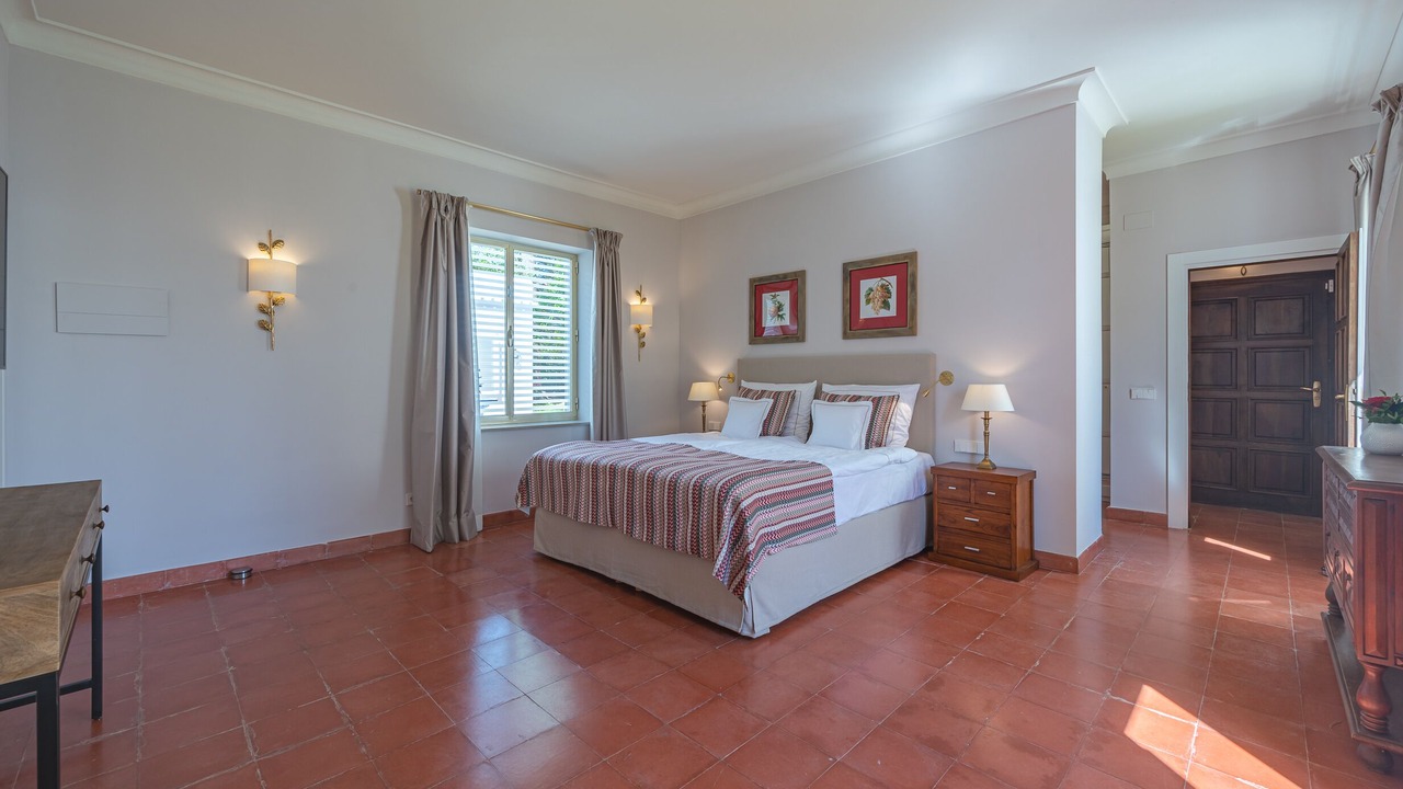 Photo of Bedroom in New Golden Mile