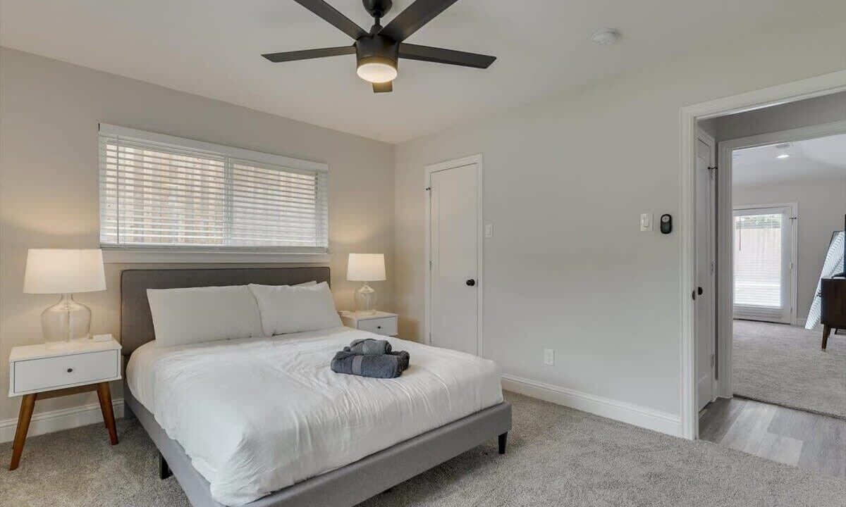 Photo of Bedroom in Garland