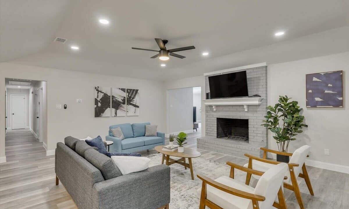 Photo of Livingroom in Garland