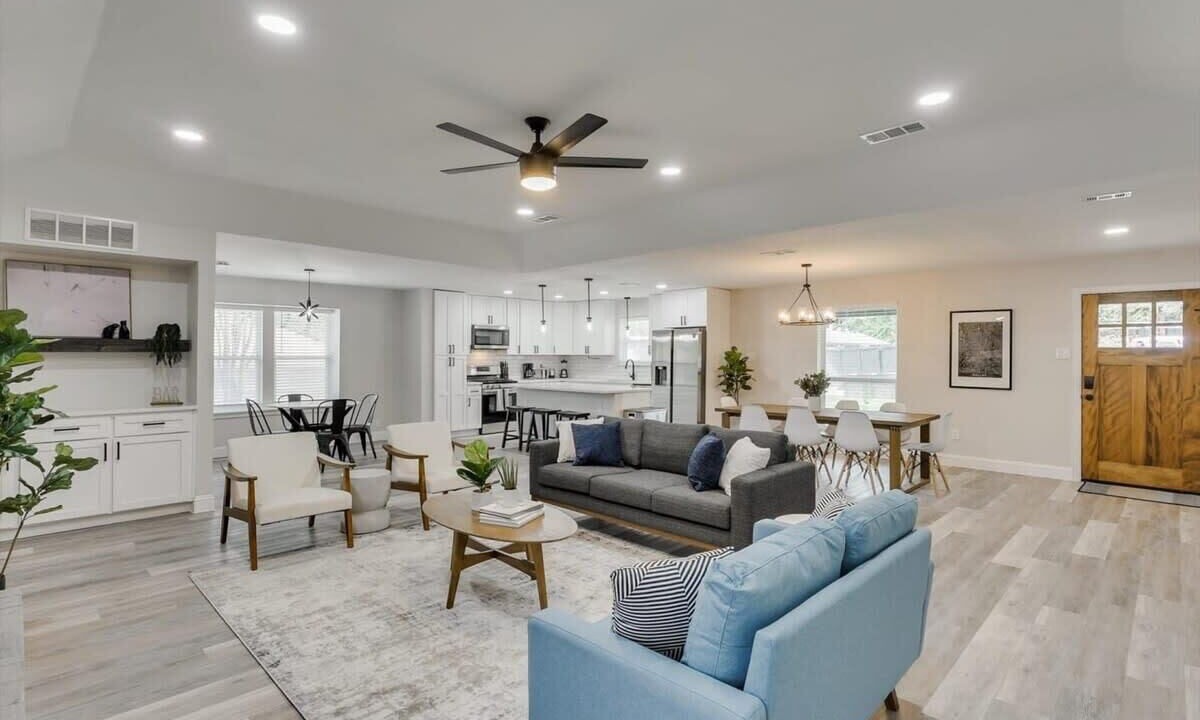 Photo of Livingroom in Garland