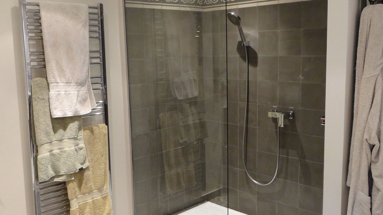 Photo of Bathroom in Gairaut