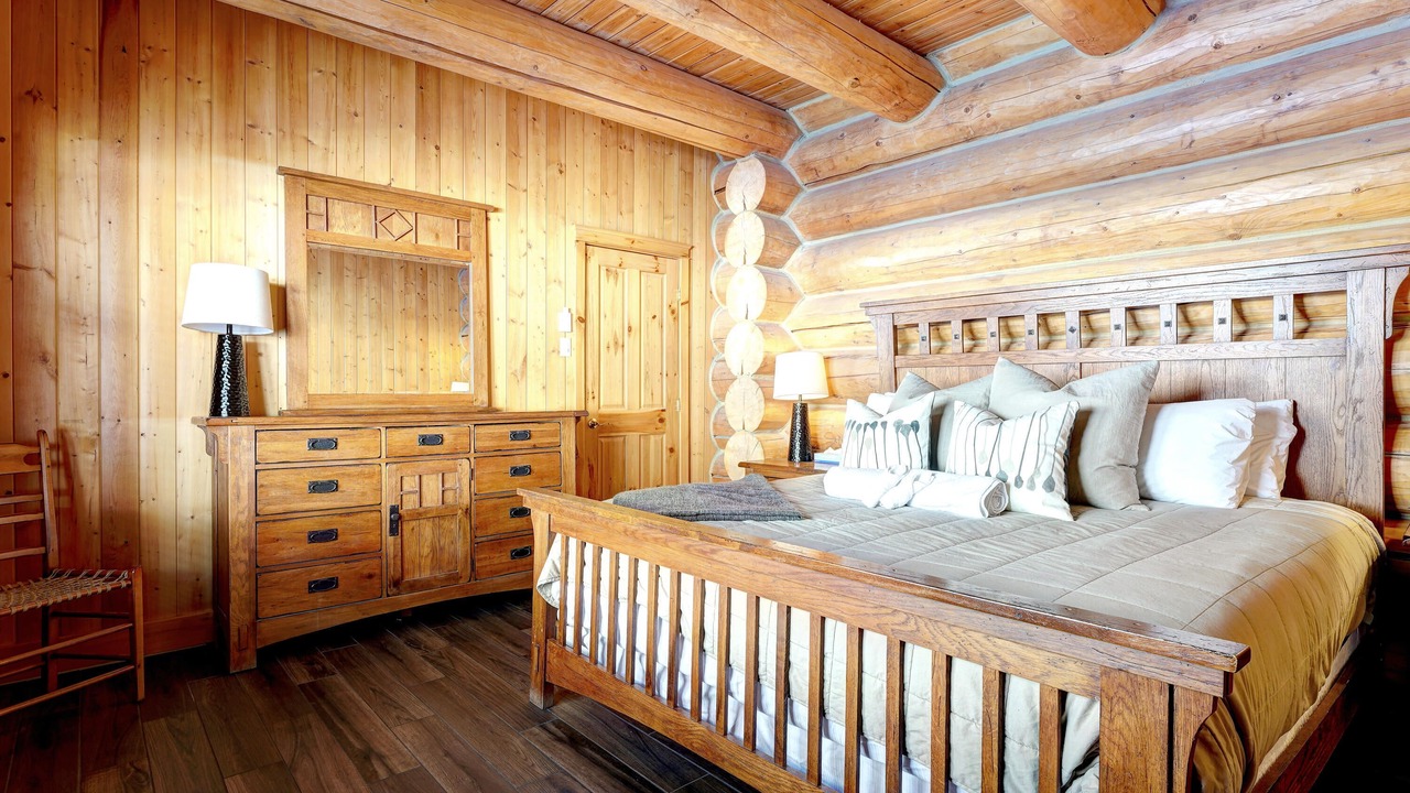 Photo of Bedroom in Fiddler Lake Resort