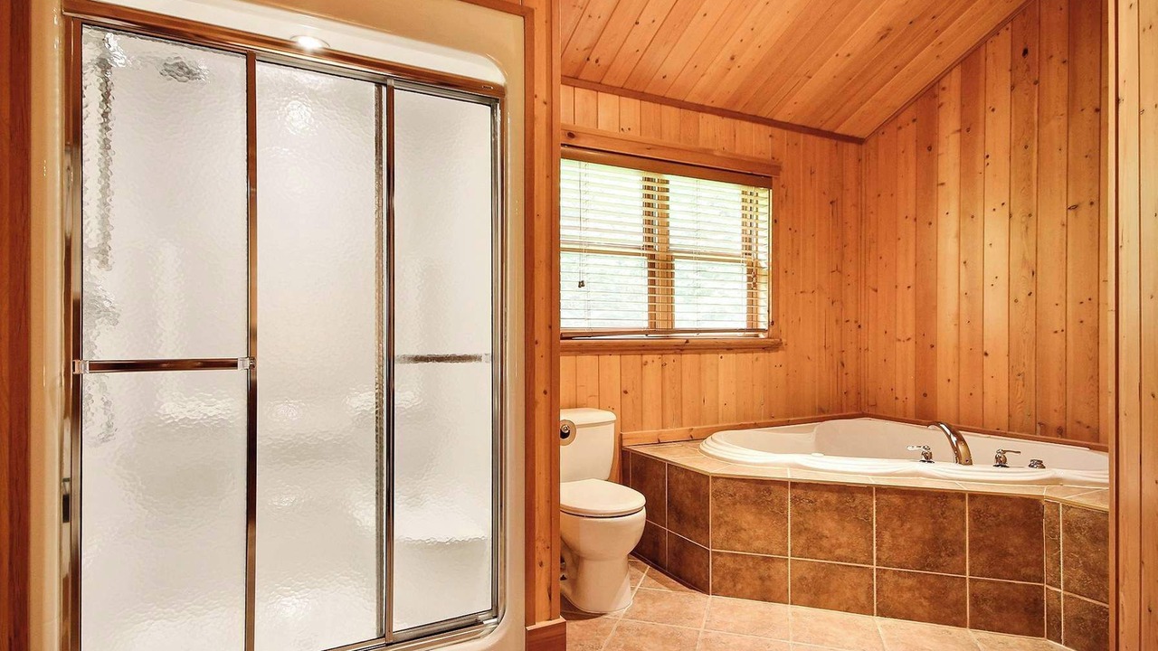 Photo of Bathroom in Fiddler Lake Resort