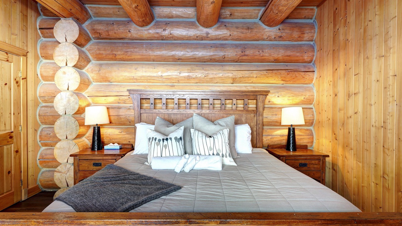 Photo of Bedroom in Fiddler Lake Resort