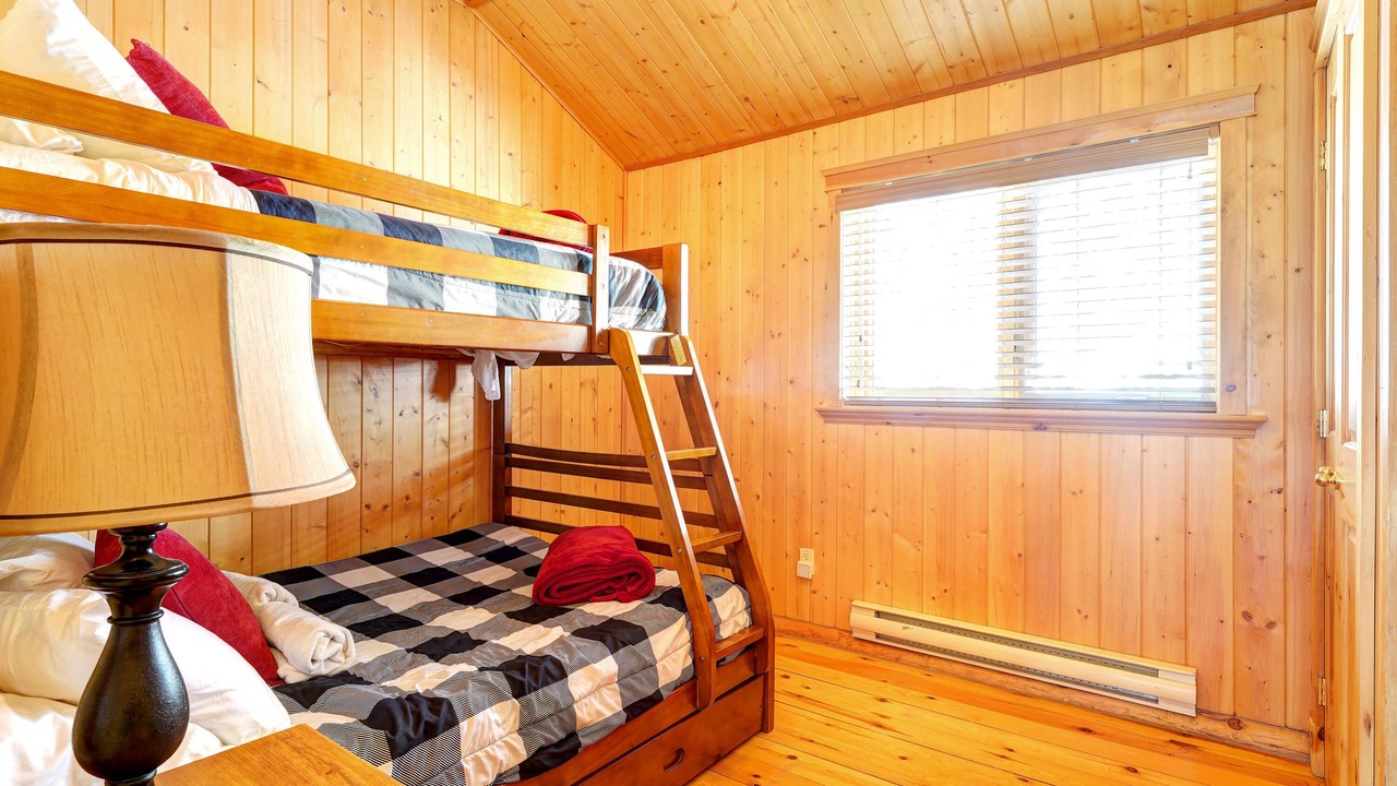 Photo of Bedroom in Fiddler Lake Resort