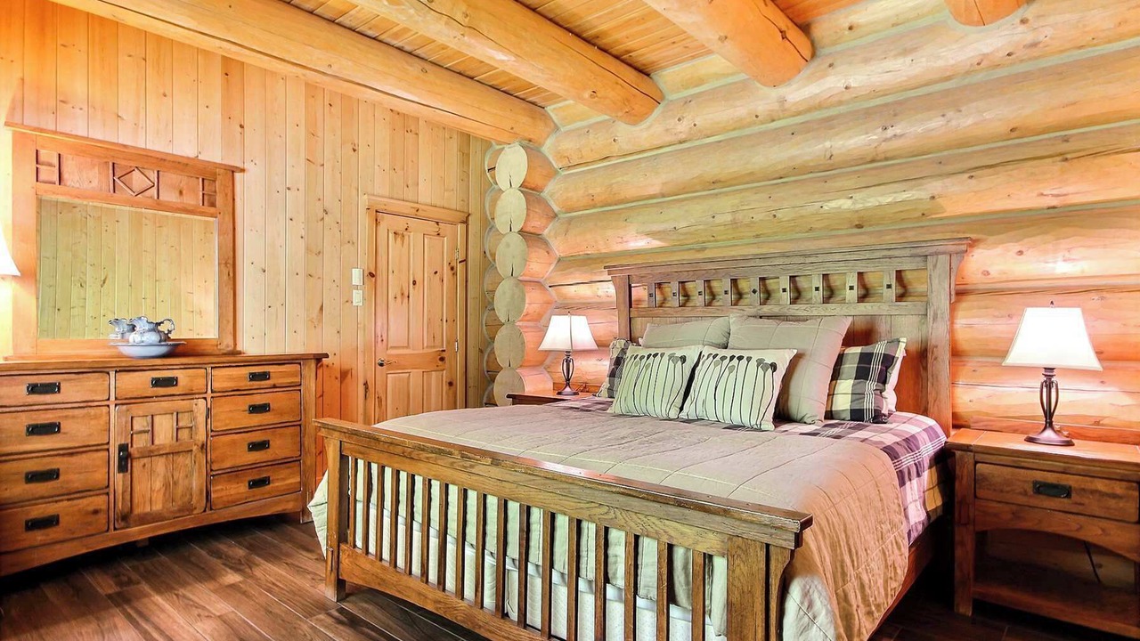 Photo of Bedroom in Fiddler Lake Resort