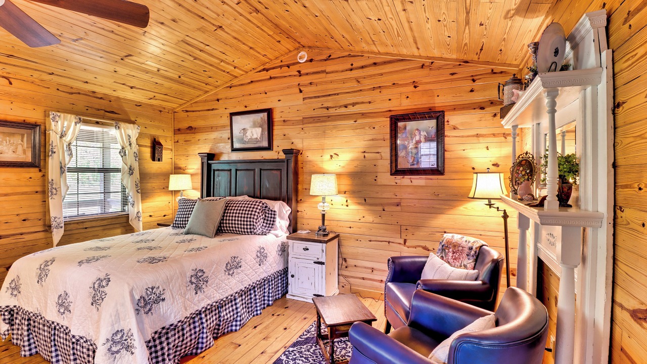 Photo of Bedroom in Harriet