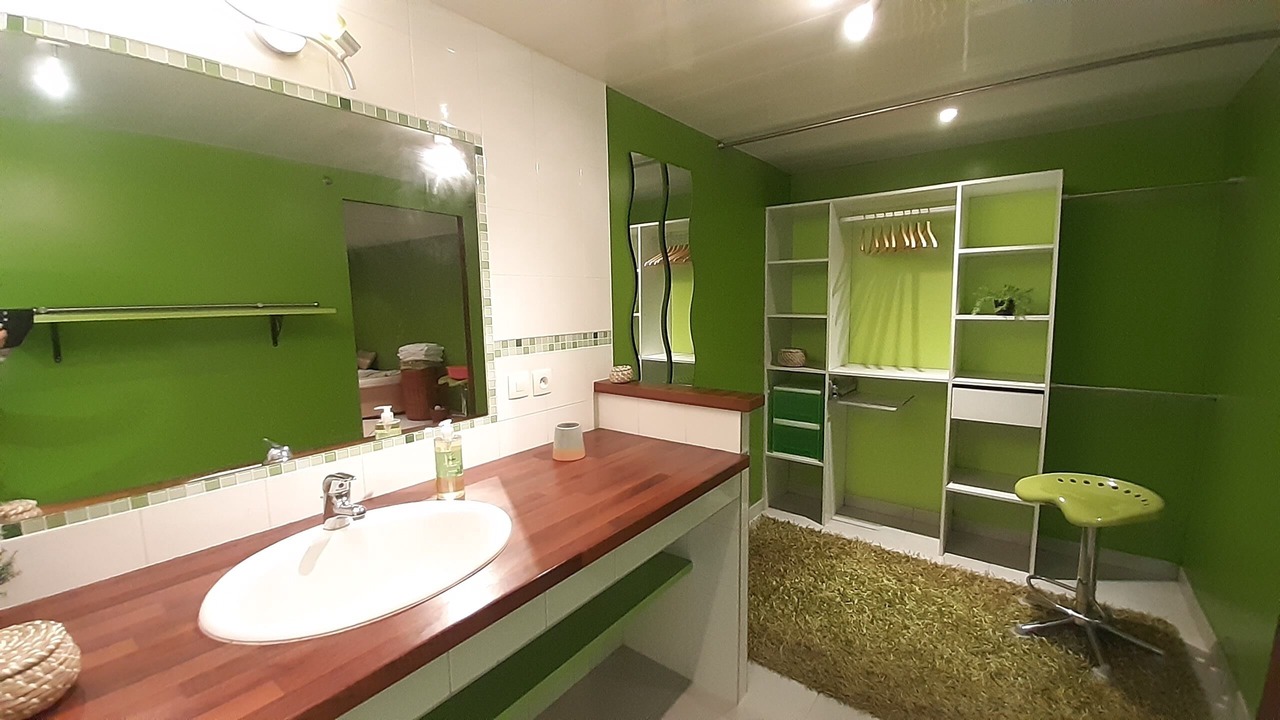 Photo of Bathroom in Sorigny