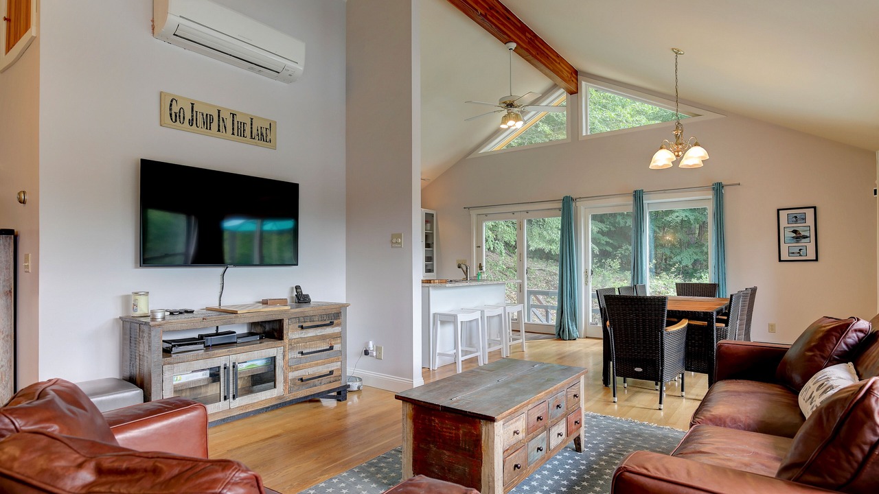 Photo of Livingroom in Sanbornville