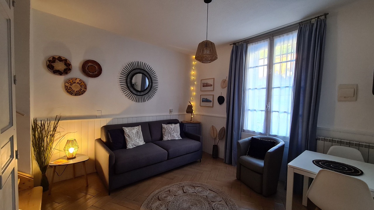 Photo of Livingroom in Tautavel