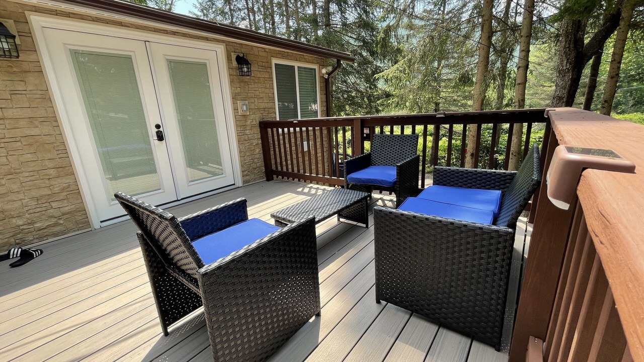 Photo of Patio Balcony in Fleischmanns