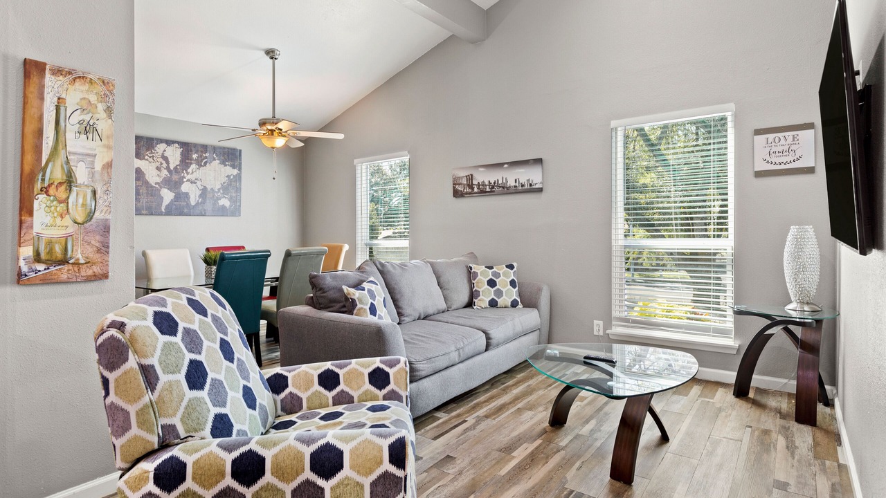 Photo of Livingroom in Leon Valley