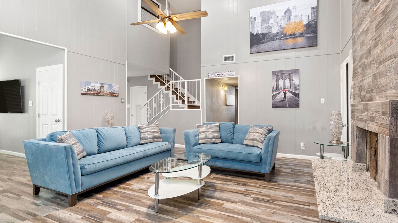 Photo of Livingroom in Leon Valley