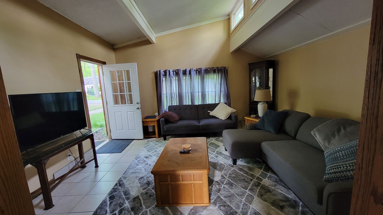 Photo of Livingroom in Ashville