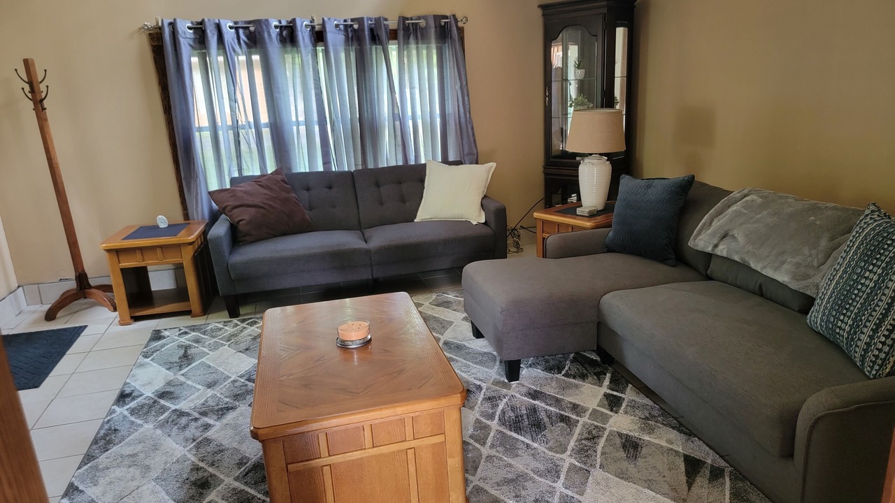 Photo of Livingroom in Ashville