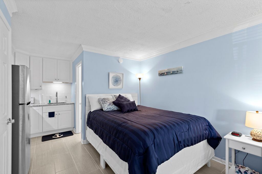 Photo of Bedroom in Atlantic Beach
