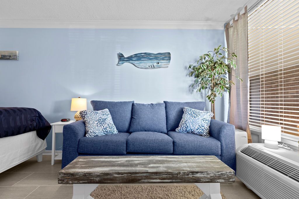 Photo of Livingroom in Atlantic Beach