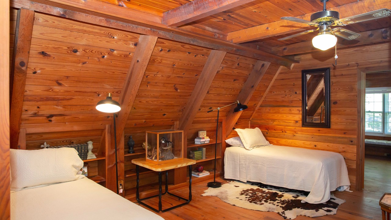Photo of Bedroom in West Livingston