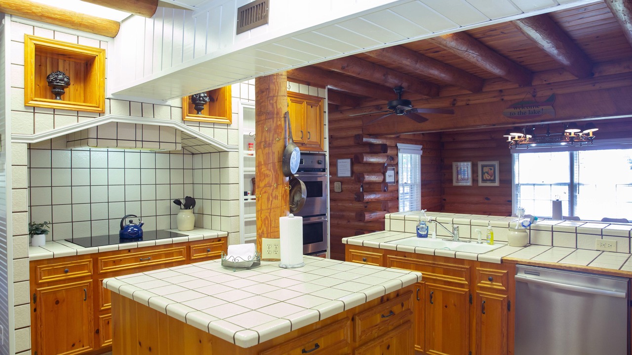 Photo of Kitchen in West Livingston