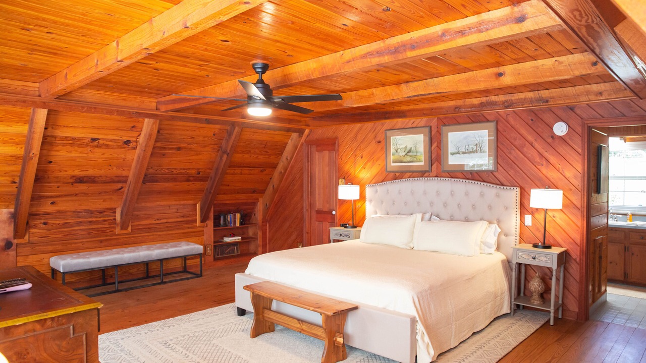 Photo of Bedroom in West Livingston