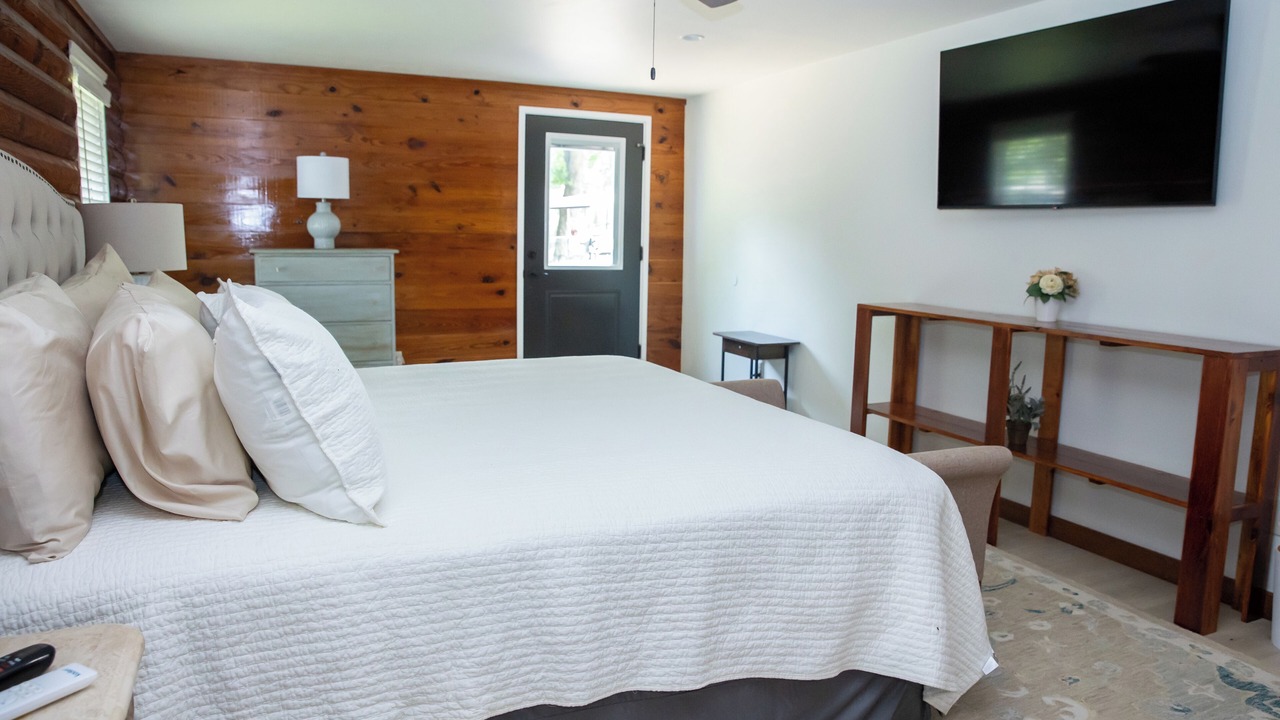 Photo of Bedroom in West Livingston