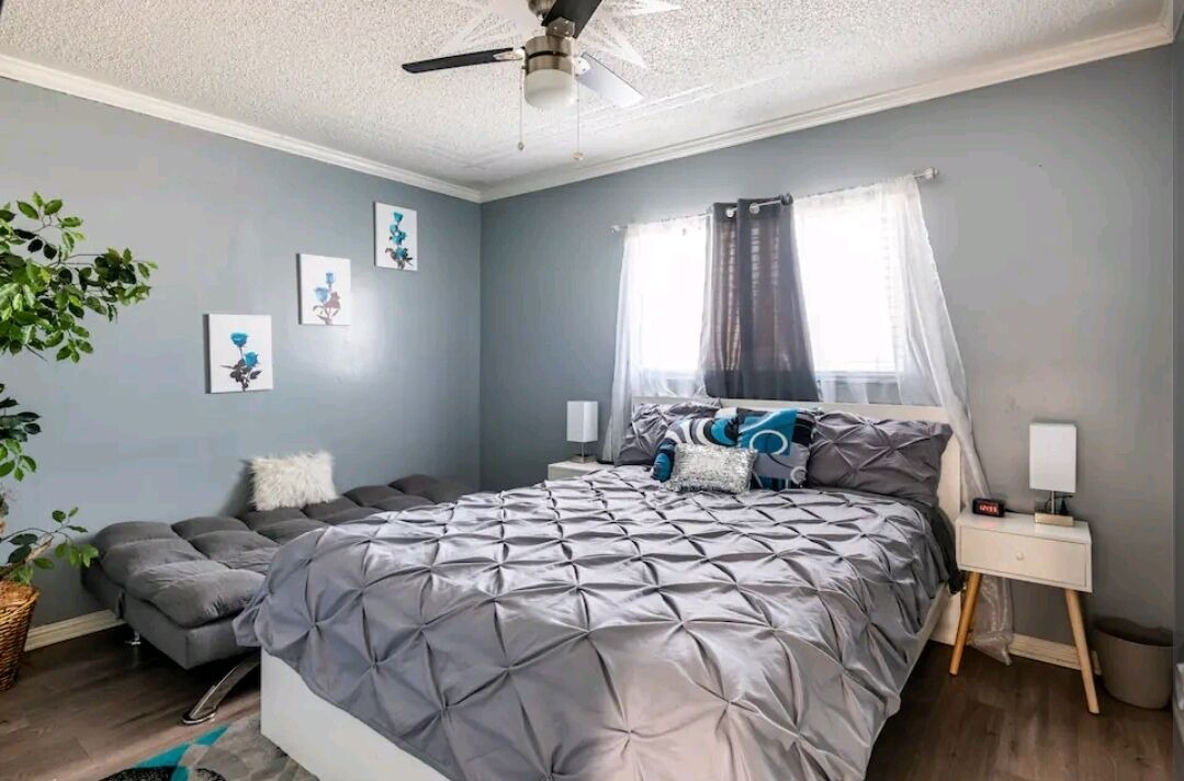 Photo of Bedroom in Pittsburg