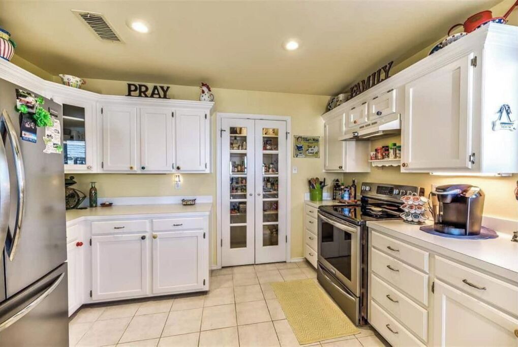 Photo of Kitchen in West Livingston