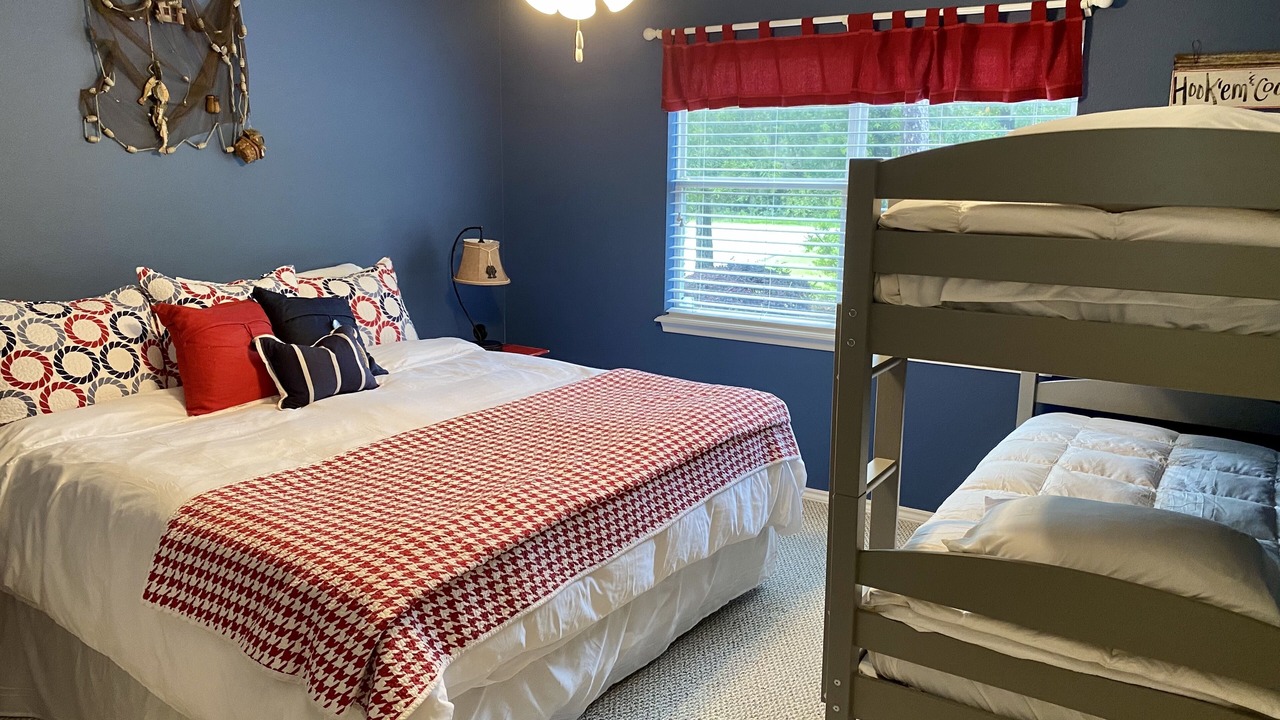 Photo of Bedroom in West Livingston