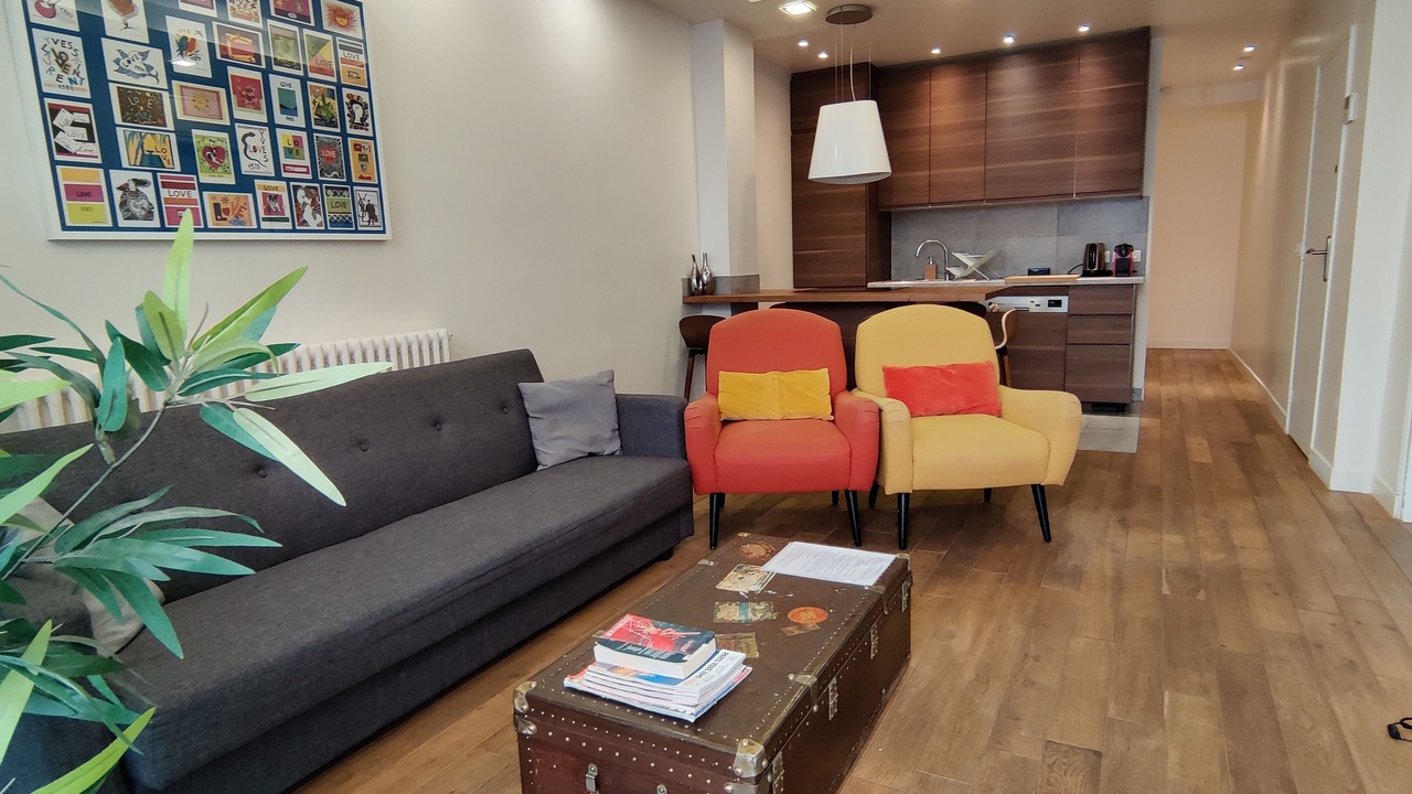 Photo of Livingroom in Quartier des Grandes-Carrieres