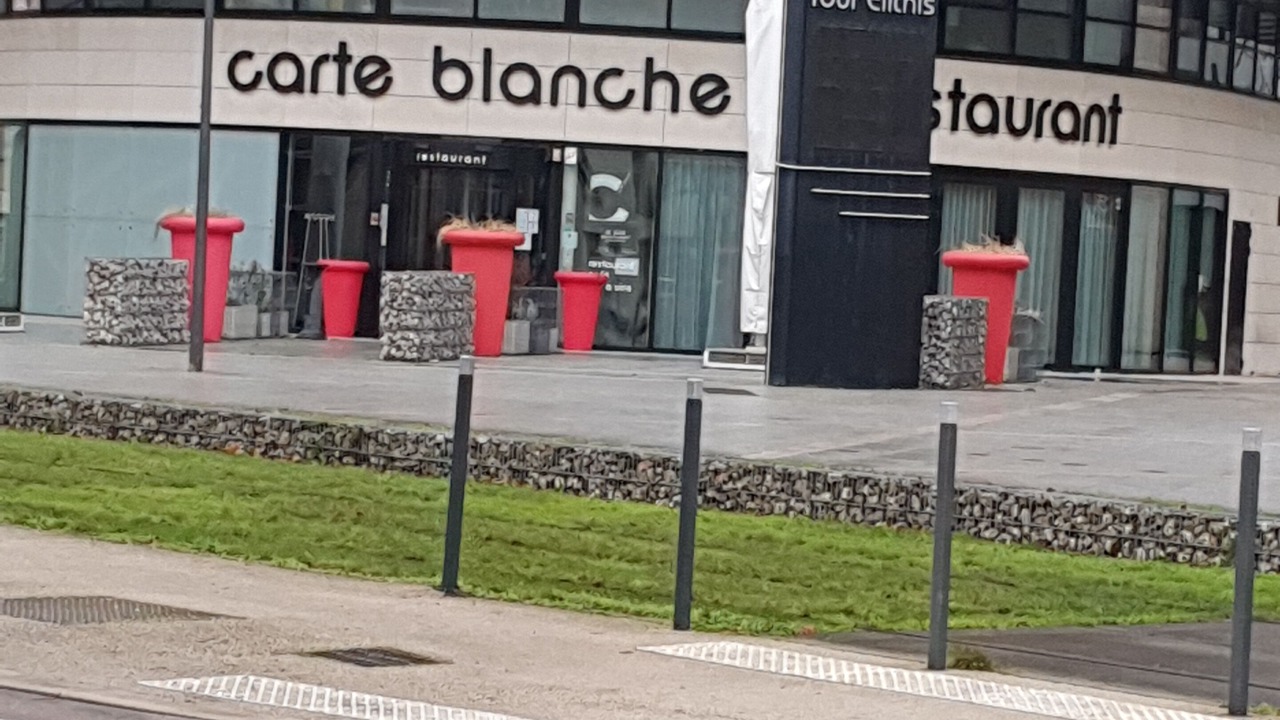 Photo of Outdoor in Montmuzard